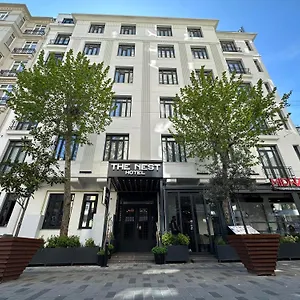 The Nest Ξενοδοχείο
